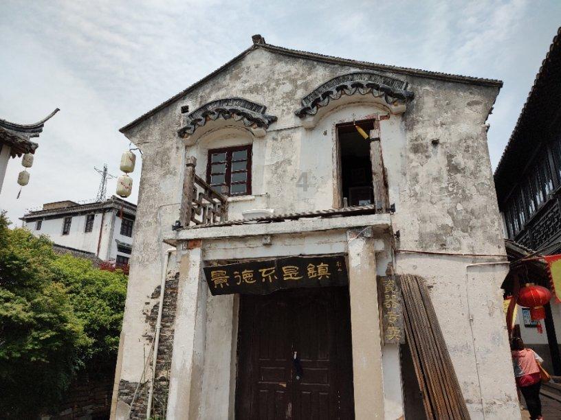 逃出昏暗的地下室2
